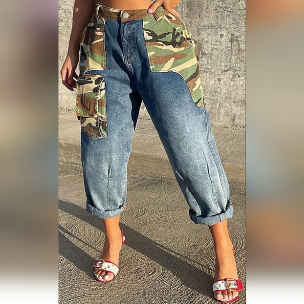 Cargo camo patchwork denim. Size L